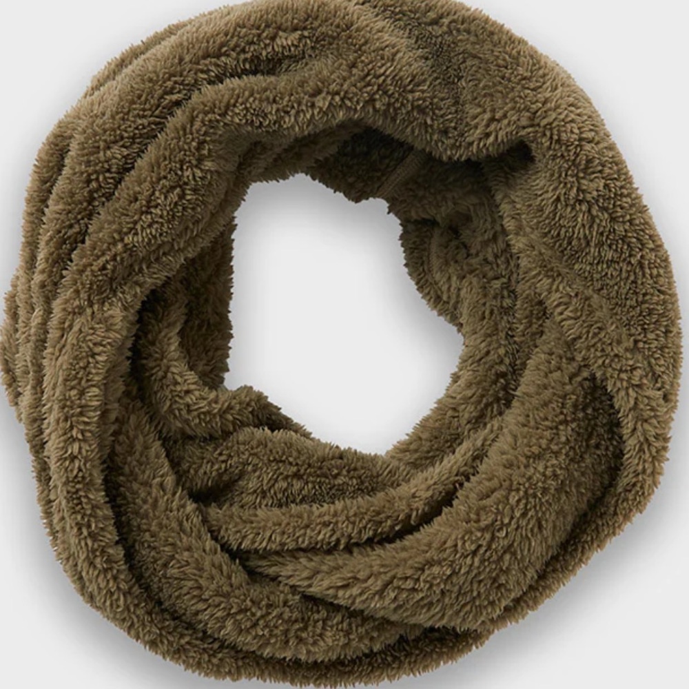 Plush Sherpa infinity scarf - Picture 2 of 2